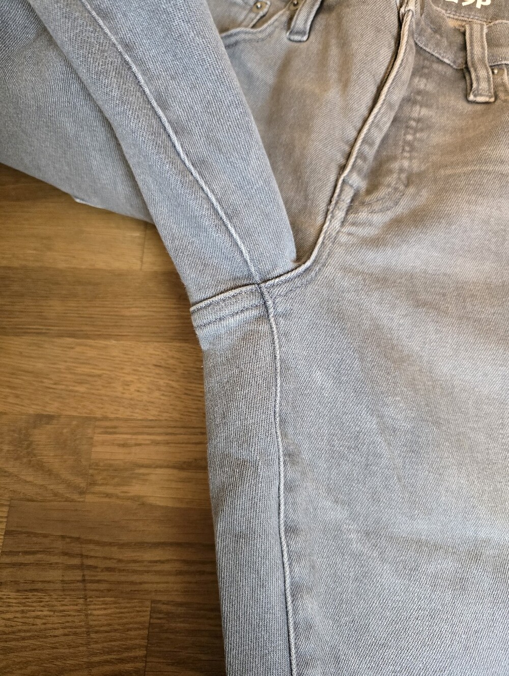 J. Crew Women's Vintage Slim Straight Jean 29P - Picture 15 of 15